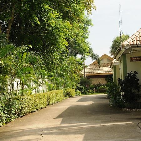 Saraburi Garden Resort Экстерьер фото