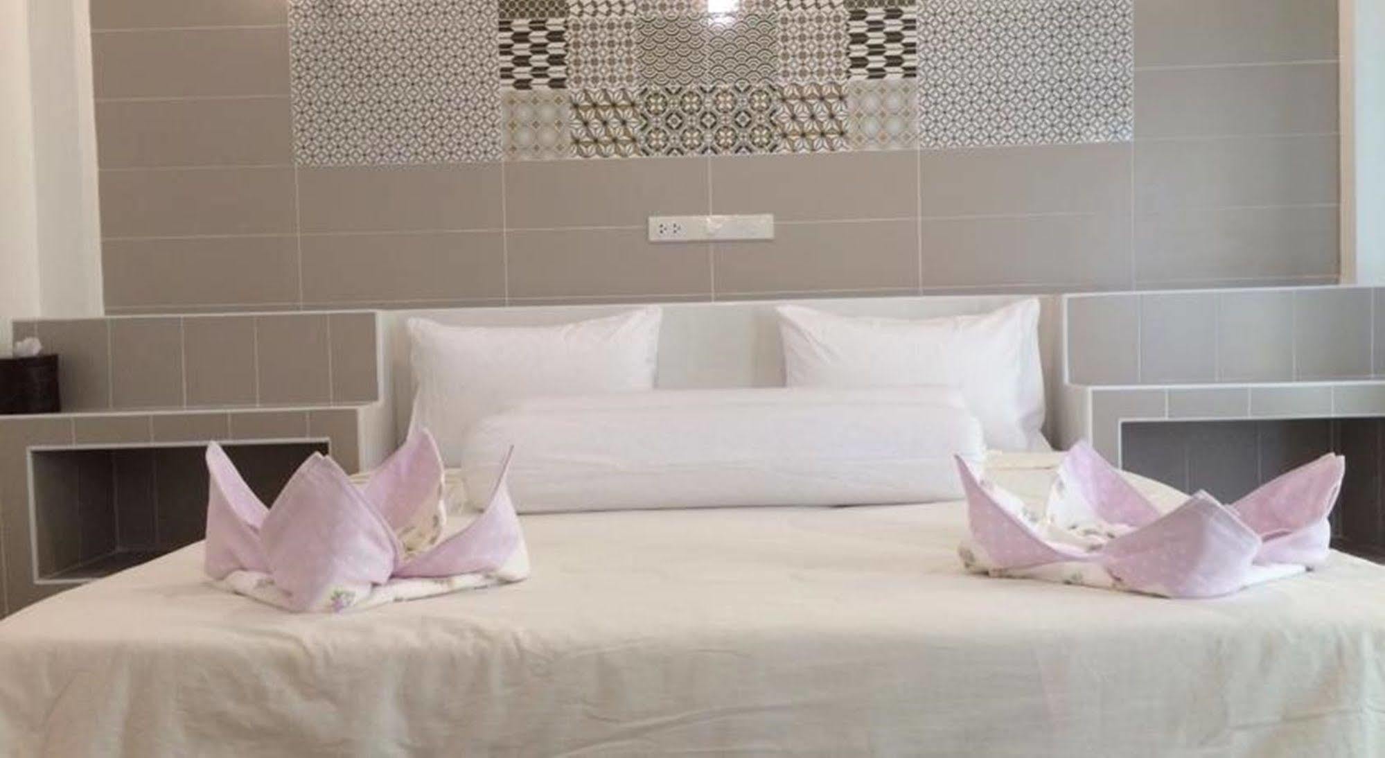 Saraburi Garden Resort Экстерьер фото